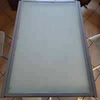 Tavolo allungabile in vetro satinato e metallo