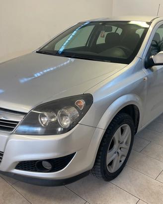 Opel Astra 5p 1.4 GPL FULL TAGLIANDATA NEOPATENTAT