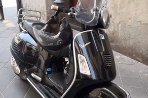 Vespa 300 gts