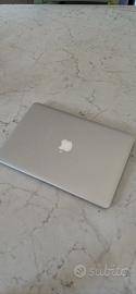 Macbook Air 13’’ 2015 4 GB RAM 128 GB SSD