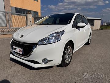 PACCHETTO : PEUGEOT 208 + OPEL CORSA (LEGGERE)