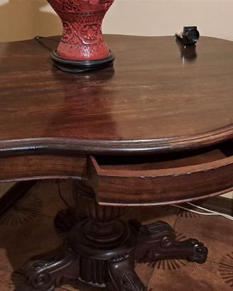 Tavolo antico in legno con cassetti 