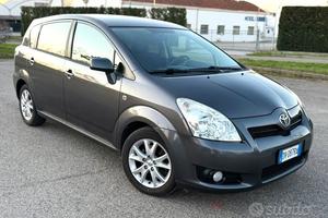 Toyota Corolla Verso 2.2 16V D-4D 7 POSTI