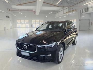 VOLVO XC60 B4 D AWD AUTOMATICO MOMENTUM SUV