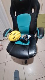 casco e copri gomito e ginochio