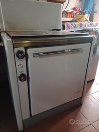 stufa a legna rex restaurata 