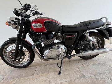 Triumph Bonnville T100