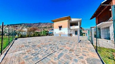 VILLA BIFAMILIARE A CAFASSE CON AMPIO GIARDINO PRI