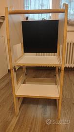 Torre Montessori che diventa tavolino