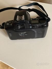 Macchina fotografica Nikon F 601 quarz date