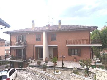 TREIA. Appartamento in piccolo condominio