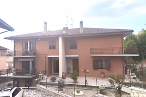 TREIA. Appartamento in piccolo condominio