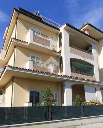 3 LOCALI A TORTORETO