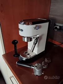 Macchina caffè delonghi Dedica