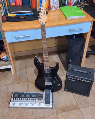 Yamaha ERG 121C Chitarra elettrica con Pedaliera