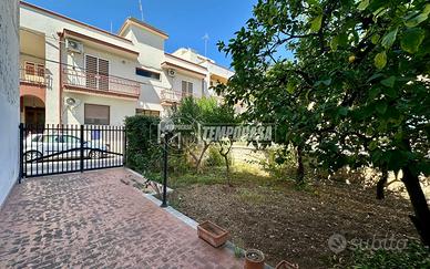 CASA CON AMPIO GIARDINO - ELEVATO INDICE DI EDIFIC