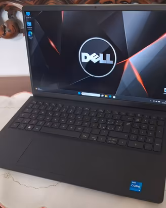 DELL Vostro 3520 i5-1235U 16 RAM 256 SSD 15"