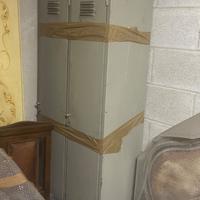 ARMADIETTO VINTAGE IN FERRO INDUSTRIALE