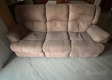 divano tre posti 
