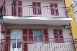 Valle Mosso (E) a casa 3 piani mq. 157