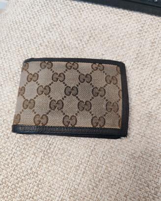 Portafoglio Gucci uomo con portacarte estraibile