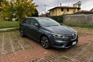Renault Megane 1.5 Blue dCi 115 CV Intens