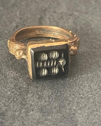 Anello Sigillo Antico in bronzo Opalite nera