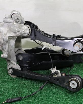 BMW serie 5 G61 Mozzo fusello posteriore destro