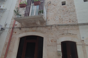 Casa indipendente ristrutturata in pietra