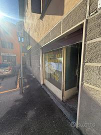 NEGOZIO A AZZANO SAN PAOLO