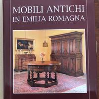 Mobili antichi in Emilia-Romagna