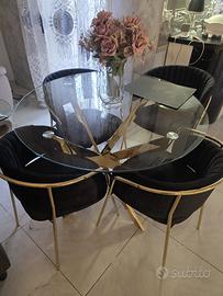 Tavolo e sedie
