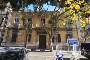 V.le Liberta'(adiac.Inps)bivani in stabile d'epoca