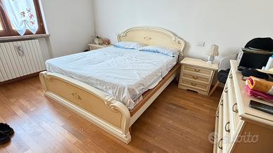 Camera da letto completa vintage