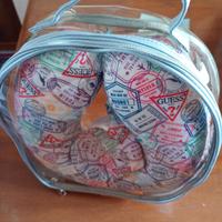 Cuscino da viaggio Guess