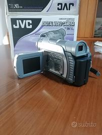 DIGITAL VIDEO CAMERA JVC