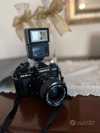 Macchina fotografica con flash