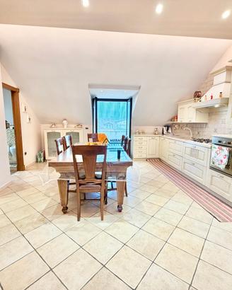 Duplex esclusivo con doppio box - giugliano