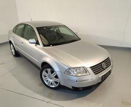 VOLKSWAGEN Passat 2.8 V6 cat 4m. Highline