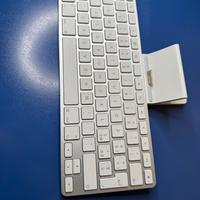 Ipad keyboard dock