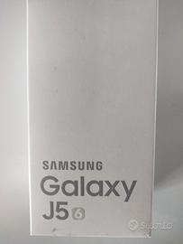 cellulare Samsung J5