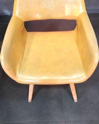 15 Poltroncine in pelle beige