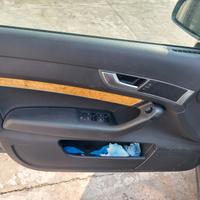 Alzavetro anteriore sx audi a6anno 2005 C6