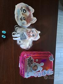 Bambola Na Na Na Surprise con portachiavi borsetta