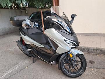 Honda Forza 350