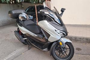 Honda Forza 350