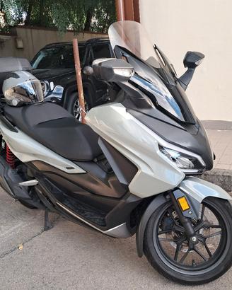 Honda Forza 350