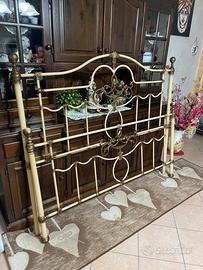 Letto matrimoniale in ferro battuto