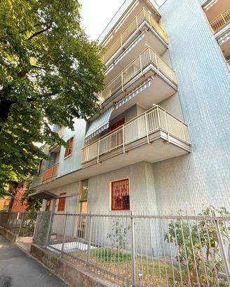 Appartamento di 203 m² con 3 locali e box auto a S