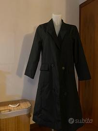 Trench lungo nero leggero nuovo con cartellino